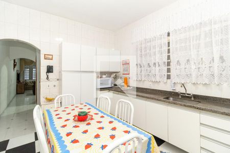 Casa à venda com 100m², 2 quartos e 2 vagasCozinha