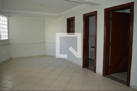 Casa para alugar com 400m², 5 quartos e 3 vagasSala 