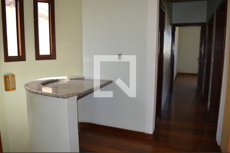 Casa para alugar com 400m², 5 quartos e 3 vagasCorredor