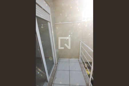 Casa de condomínio para alugar com 101m², 3 quartos e 1 vaga Casa de condomínio para alugar com 101m², 3 quartos e 1 vagaSacada do Quarto 1