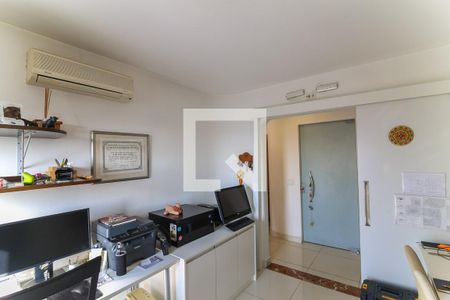 Apartamento à venda com 177m², 3 quartos e 3 vagasEscritório