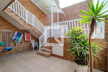 Apartamento para alugar com 350m², 4 quartos e 3 vagas Apartamento para alugar com 350m², 4 quartos e 3 vagasÁrea da piscina