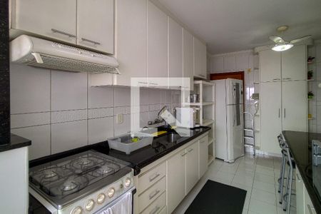 Apartamento para alugar com 350m², 4 quartos e 3 vagas Apartamento para alugar com 350m², 4 quartos e 3 vagasCozinha