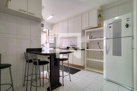 Apartamento para alugar com 350m², 4 quartos e 3 vagas Apartamento para alugar com 350m², 4 quartos e 3 vagasCozinha