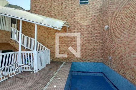 Apartamento para alugar com 350m², 4 quartos e 3 vagas Apartamento para alugar com 350m², 4 quartos e 3 vagasPiscina