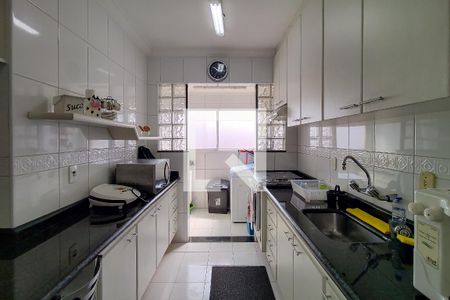 Apartamento para alugar com 350m², 4 quartos e 3 vagas Apartamento para alugar com 350m², 4 quartos e 3 vagasCozinha
