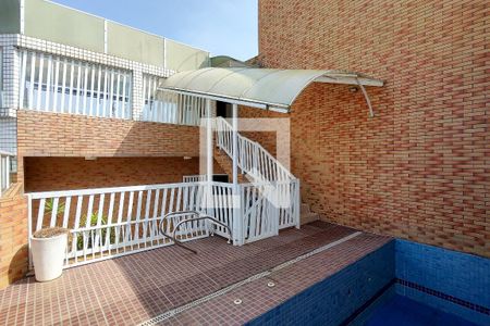 Apartamento para alugar com 350m², 4 quartos e 3 vagas Apartamento para alugar com 350m², 4 quartos e 3 vagasPiscina