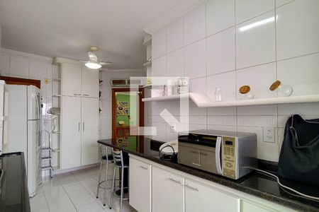 Apartamento para alugar com 350m², 4 quartos e 3 vagas Apartamento para alugar com 350m², 4 quartos e 3 vagasCozinha
