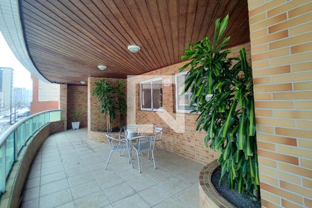 Apartamento para alugar com 350m², 4 quartos e 3 vagas Apartamento para alugar com 350m², 4 quartos e 3 vagasÁrea comum - Salão de festas