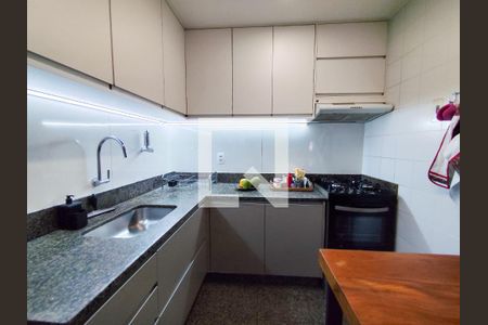 Apartamento para alugar com 100m², 3 quartos e 2 vagas Apartamento para alugar com 100m², 3 quartos e 2 vagasCozinha