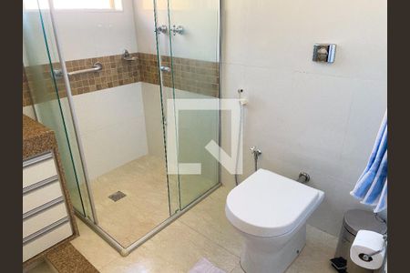 Casa à venda com 247m², 3 quartos e 3 vagasBanheiro Social