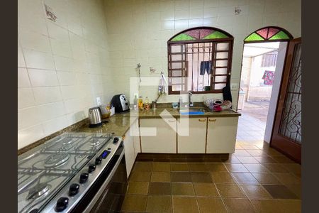 Casa à venda com 247m², 3 quartos e 3 vagasCozinha