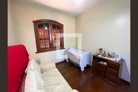 Casa à venda com 247m², 3 quartos e 3 vagasQuarto 2