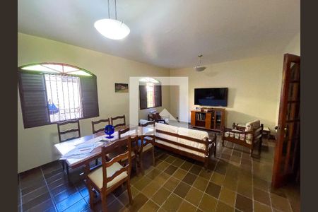 Sala de casa à venda com 3 quartos, 247m² em Glória, Contagem