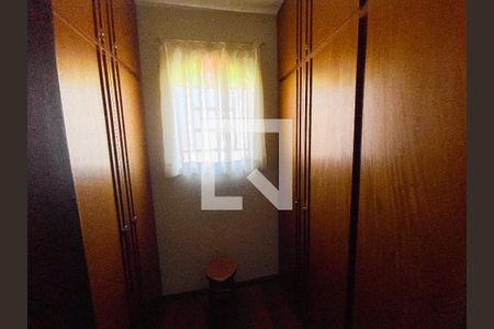 Casa à venda com 247m², 3 quartos e 3 vagasCloset