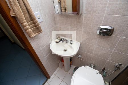 Casa de condomínio à venda com 112m², 2 quartos e 1 vagaBanheiro social