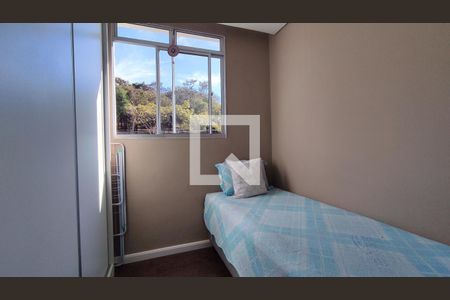 Quarto 2 de apartamento para alugar com 2 quartos, 47m² em Cabral, Contagem