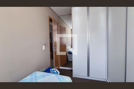Quarto 2 de apartamento para alugar com 2 quartos, 47m² em Cabral, Contagem