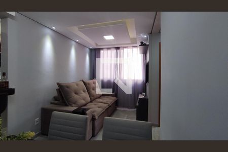 Sala de apartamento para alugar com 2 quartos, 47m² em Cabral, Contagem