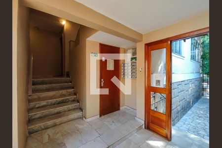 Apartamento à venda com 77m², 2 quartos e 1 vaga Apartamento à venda com 77m², 2 quartos e 1 vagaFachada e portaria