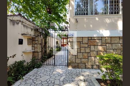 Apartamento à venda com 77m², 2 quartos e 1 vaga Apartamento à venda com 77m², 2 quartos e 1 vagaFachada e portaria