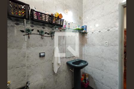 Apartamento à venda com 77m², 2 quartos e 1 vaga Apartamento à venda com 77m², 2 quartos e 1 vagaBanheiro Corredor