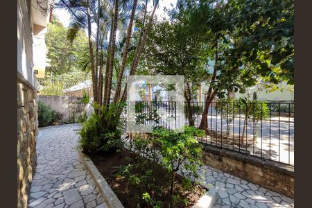 Apartamento à venda com 77m², 2 quartos e 1 vaga Apartamento à venda com 77m², 2 quartos e 1 vagaFachada e portaria