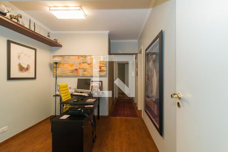 Apartamento à venda com 267m², 3 quartos e 2 vagas Apartamento à venda com 267m², 3 quartos e 2 vagasCorredor