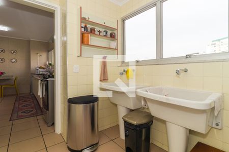 Apartamento à venda com 267m², 3 quartos e 2 vagas Apartamento à venda com 267m², 3 quartos e 2 vagasÁrea de Serviço