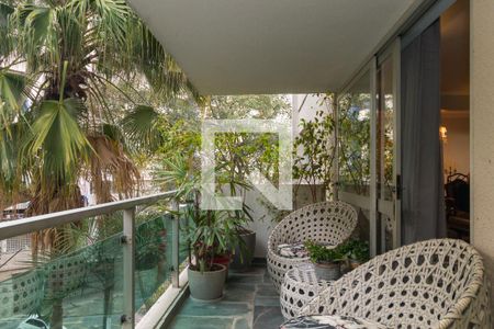 Apartamento à venda com 267m², 3 quartos e 2 vagas Apartamento à venda com 267m², 3 quartos e 2 vagasVista da Varanda da Sala