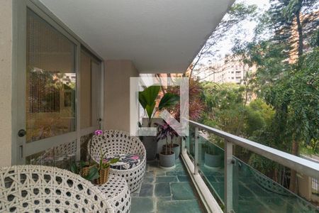 Apartamento à venda com 267m², 3 quartos e 2 vagas Apartamento à venda com 267m², 3 quartos e 2 vagasVaranda da Sala