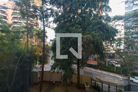 Apartamento à venda com 267m², 3 quartos e 2 vagas Apartamento à venda com 267m², 3 quartos e 2 vagasVista do Quarto 2