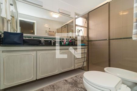 Apartamento à venda com 267m², 3 quartos e 2 vagas Apartamento à venda com 267m², 3 quartos e 2 vagasBanheiro da Suíte