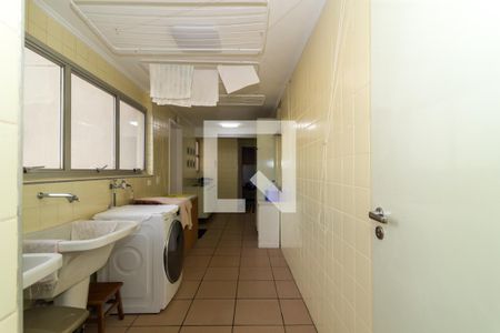 Apartamento à venda com 267m², 3 quartos e 2 vagas Apartamento à venda com 267m², 3 quartos e 2 vagasÁrea de Serviço