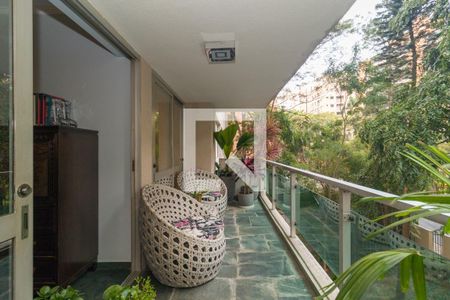 Apartamento à venda com 267m², 3 quartos e 2 vagas Apartamento à venda com 267m², 3 quartos e 2 vagasVaranda da Sala