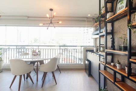 Varanda Gourmet  de apartamento à venda com 2 quartos, 68m² em Chácara Seis de Outubro, São Paulo