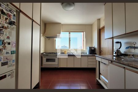 Apartamento para alugar com 178m², 3 quartos e 2 vagasCozinha