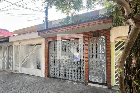 Casa à venda com 168m², 3 quartos e 4 vagasFachada + plaquinha