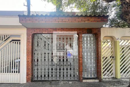 Casa à venda com 168m², 3 quartos e 4 vagasFachada + plaquinha