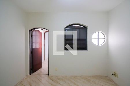 Casa à venda com 168m², 3 quartos e 4 vagasQuarto 2