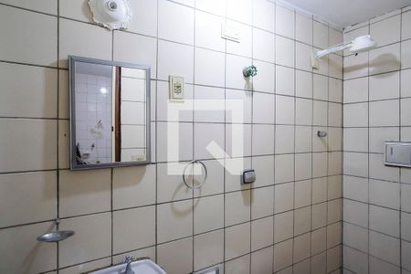 Casa à venda com 168m², 3 quartos e 4 vagasBanheiro área de serviço