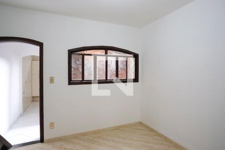 Casa à venda com 168m², 3 quartos e 4 vagasCopa