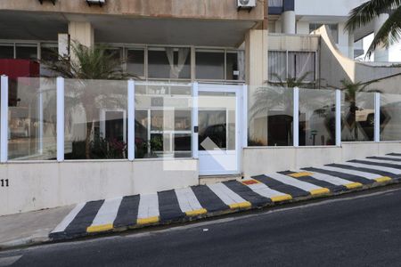 Apartamento para alugar com 136m², 3 quartos e 1 vaga Apartamento para alugar com 136m², 3 quartos e 1 vagaFachada