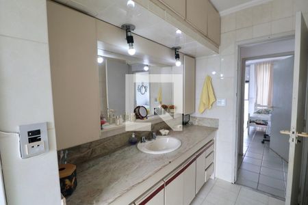 Apartamento para alugar com 136m², 3 quartos e 1 vaga Apartamento para alugar com 136m², 3 quartos e 1 vagaBanheiro Social 2