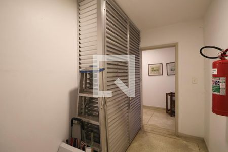 Apartamento para alugar com 136m², 3 quartos e 1 vaga Apartamento para alugar com 136m², 3 quartos e 1 vagaCorredor - Armario