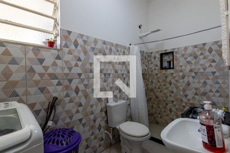 Apartamento à venda com 67m², 2 quartos e sem vaga Apartamento à venda com 67m², 2 quartos e sem vagaBanheiro