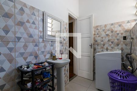 Apartamento à venda com 67m², 2 quartos e sem vaga Apartamento à venda com 67m², 2 quartos e sem vagaBanheiro