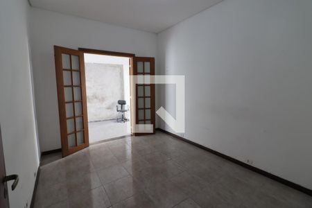 Quarto 2 de casa à venda com 7 quartos, 251m² em Km 18, Osasco