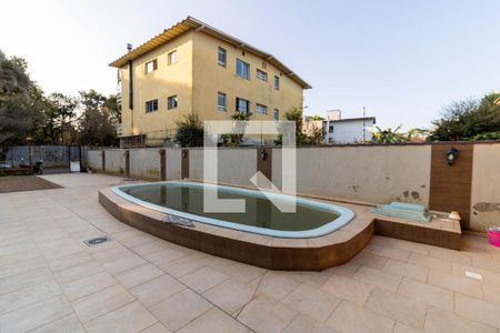 Casa à venda com 60m², 2 quartos e 1 vagaPiscina