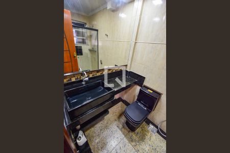 Apartamento à venda com 210m², 2 quartos e 1 vaga Apartamento à venda com 210m², 2 quartos e 1 vagaBanheiro (2º Andar)